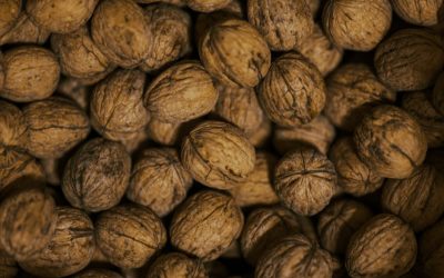 Jak dieta wpływa na trądzik i które produkty unikać?